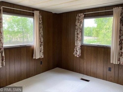 2601 65th Ave, Princeton MN  55371-6046 exterior