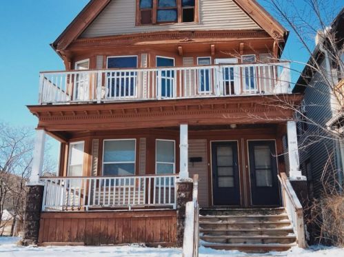 2543 36th St, Milwaukee, WI 53210-3042