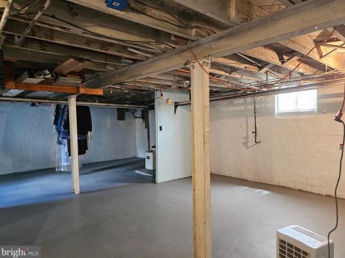 9216 Flower Ave, Silver Spring MD 20912-6641 exterior