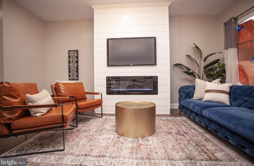 2022 21 St, Philadelphia PA 19145-2722 exterior