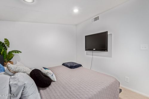 4027 45 Pl, Phoenix AZ 85050-6843 exterior