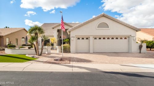 5692 Amberwood Dr, Chandler, AZ 85248-7822