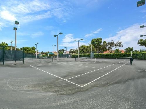 762 Reef Pt Cir, Naples FL 34108-8776 exterior