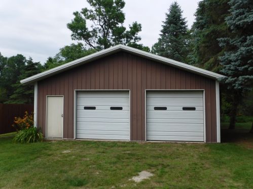 2747 Fricke Dr, Manitowoc, WI 54220-9333