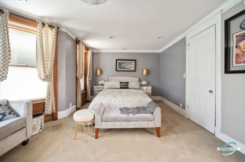 1529 Marquette Rd, Chicago IL 60637-4318 exterior