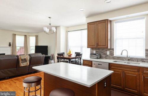 6378 Alderman Dr, Alexandria VA 22315-3731 exterior