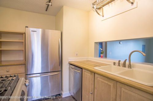 203 Larkspur Ln, Jackson Twp NJ 08527-4180 exterior