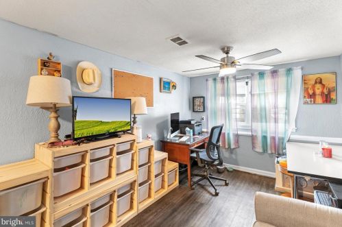 5324 Frosthoffer Ave, Camden NJ 08109-1103 exterior