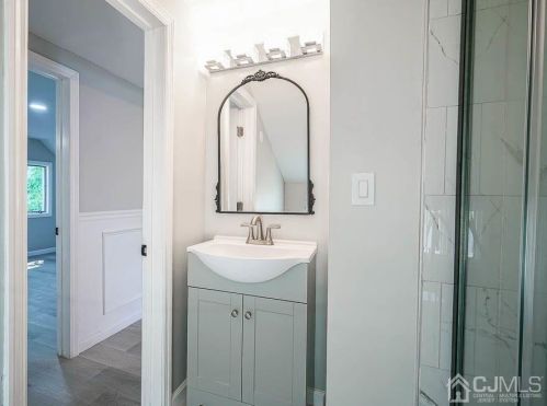 37 Sunrise Rd, Old Bridge NJ  08857-1435 exterior