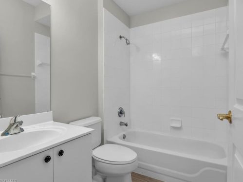 8418 Bent Crk Way, Naples FL 34114-9421 exterior