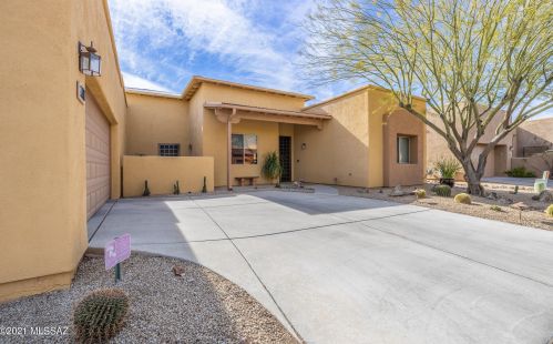 10540 Eisenbergs Pl, Tucson, AZ 85747-5877