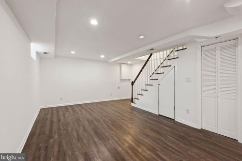 6916 Westhampton Dr, Alexandria VA 22307-1528 exterior