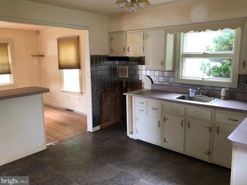 300 Cressmont Ave, Blenheim NJ 08012-3840 exterior