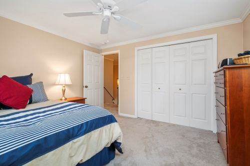 181 Penhurst Dr, Pittsburgh PA 15235-5318 exterior