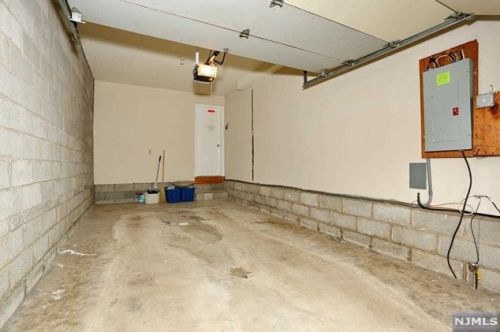 27 Bayard Ln, Mahwah NJ  07430-2236 exterior