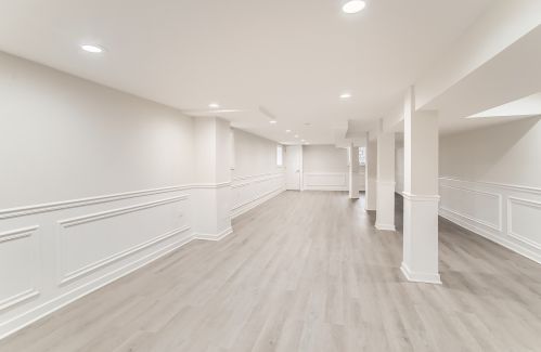 7614 Michigan Ave, Chicago IL  60619-2313 exterior