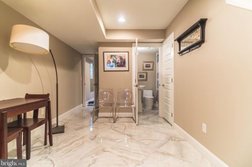 2028 Federal St, Philadelphia PA 19146-3914 exterior