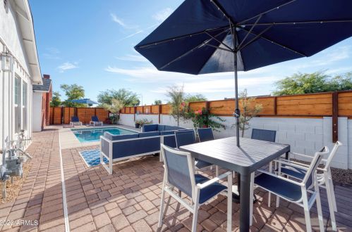 2202 13th St, Phoenix AZ  85006-1715 exterior