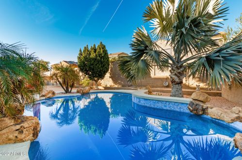 2122 Apache Rain Rd, Phoenix AZ  85085-5084 exterior