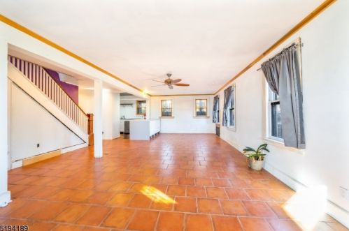 85 Lawrence Ave, Town Center NJ  07052-3707 exterior