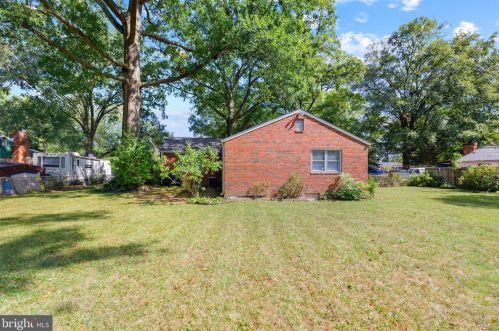 7902 Ashton St, Alexandria VA 22309-1341 exterior