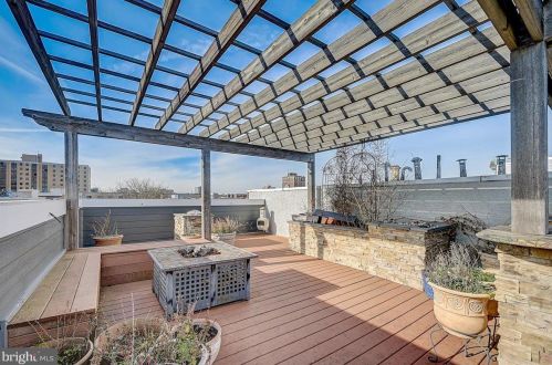 985 6th St, Philadelphia PA  19123-1405 exterior