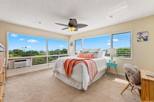 4933 Waa St, Honolulu HI 96821-1445 exterior