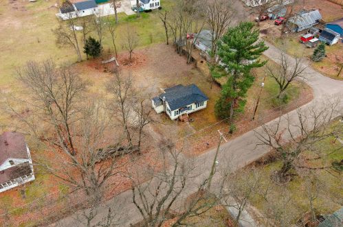 306 Sherman St, Allegan MI  49010-1066 exterior