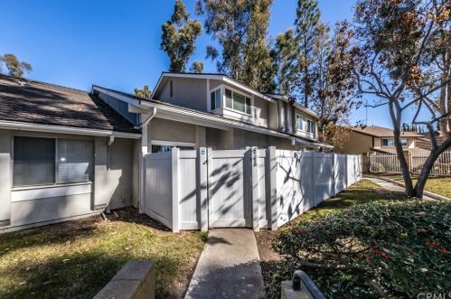 2352 Coventry Cir, Fullerton, CA 92833-1269