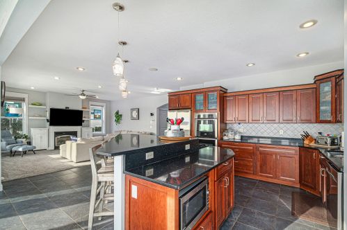 1234 Eagle Lk Dr, Kalamazoo MI 49009-8429 exterior