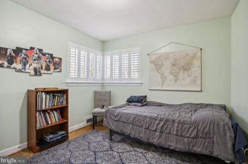 8216 Roanoke Ave, Silver Spring MD 20912-6207 exterior