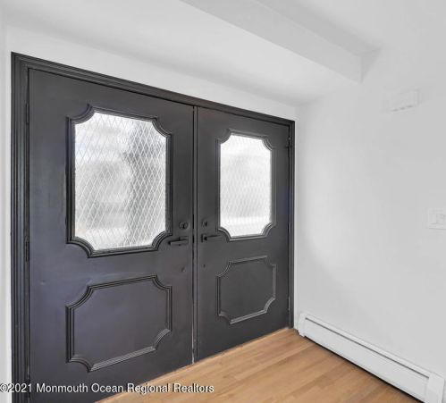 1120 Farmingdale Rd, Jackson Twp NJ  08527-1380 exterior