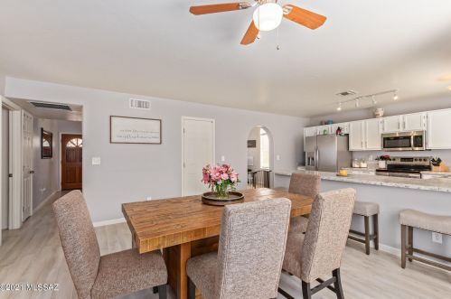 11871 Gray Eagle Ave, Tucson AZ 85737-8662 exterior