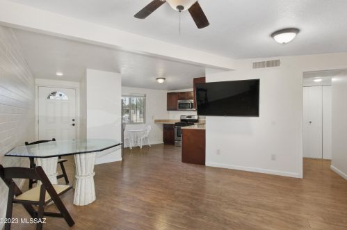 5985 9th Ave, Tucson AZ  85706-4001 exterior