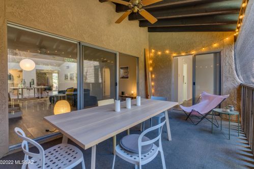 556 Dodge Blvd, Tucson AZ  85716-5162 exterior