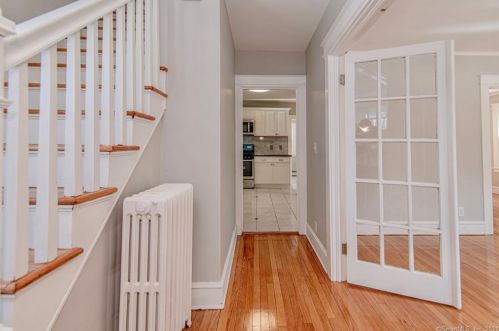 23 Holl St, Manchester CT 06040-5325 exterior