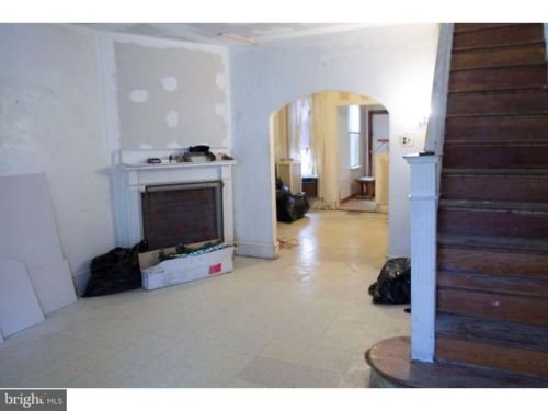 5223 American St, Philadelphia, PA 19120-3324