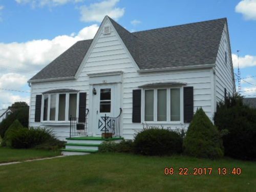 501 30th St, Manitowoc, WI 54220-3607