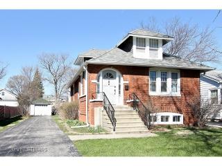 190 Oakland Grv, Elmhurst IL  60126-3014 exterior