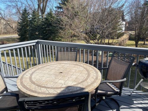 665 Barlina Rd, Bull Valley IL 60014-8451 exterior