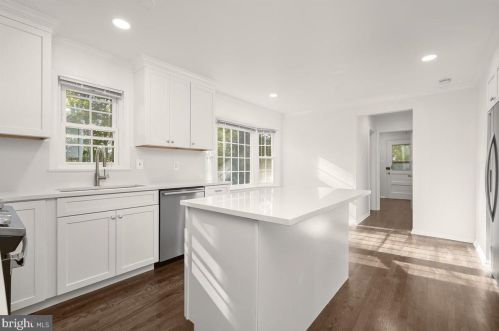 1721 Arbor View Rd, Silver Spring MD 20902-1410 exterior