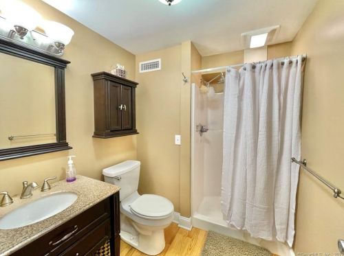 27 Patrick Dr, Seymour CT 06483-2372 exterior