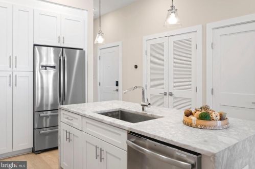 1210 19th St, Washington, DC 20002-2061