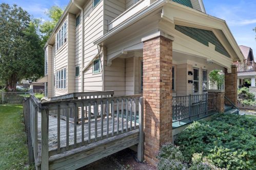 2533 51st St, Milwaukee, WI 53219-3224