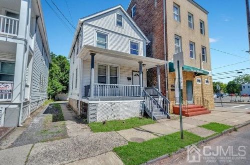 39 Bartlett St, New Brunswick, NJ 08901-1151