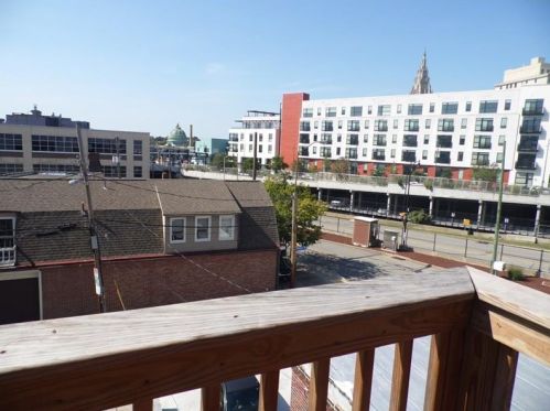 220 Emerson St, Pittsburgh PA 15206-3904 exterior