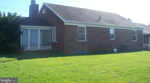 846 Broadway, Hanover PA  17331-2015 exterior