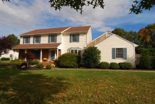 44 Francis Dr, Millstone, NJ 08844-2122