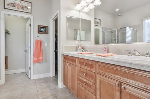 797 Hildebrand Cir, Folsom CA 95630-6309 exterior