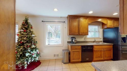 3185 Cloverhurst Dr, Atlanta GA 30344-4509 exterior